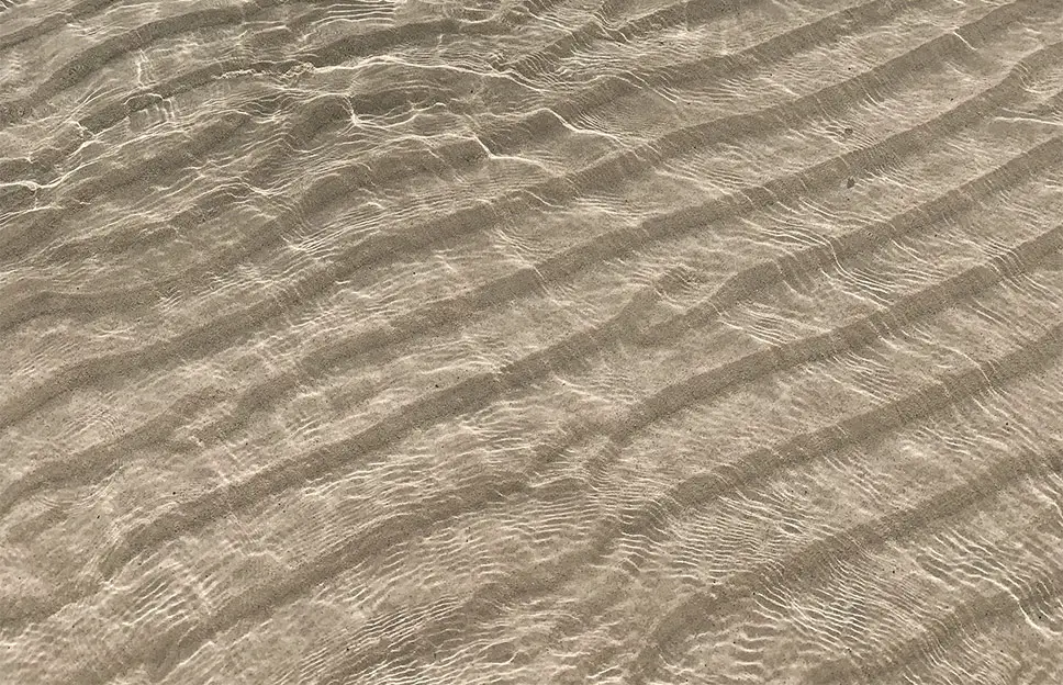Sand waves under water